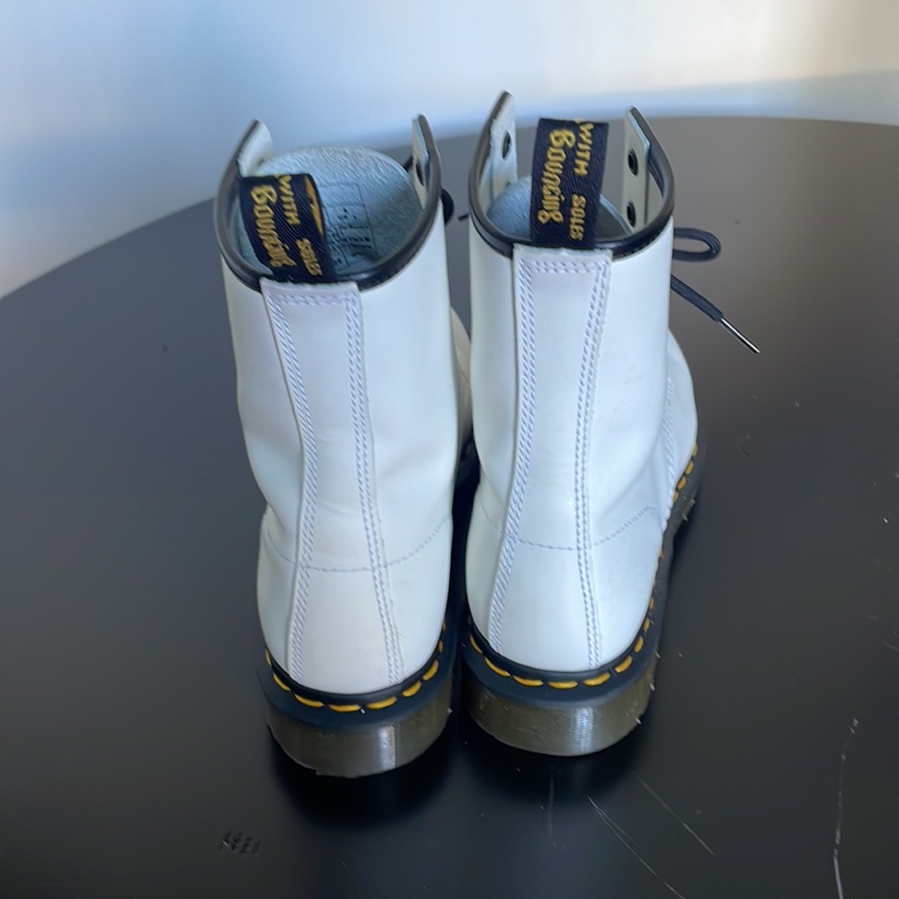 Dr Martens smooth leather lace up white boots Size US 8 EU 39 - Picture 7 of 9